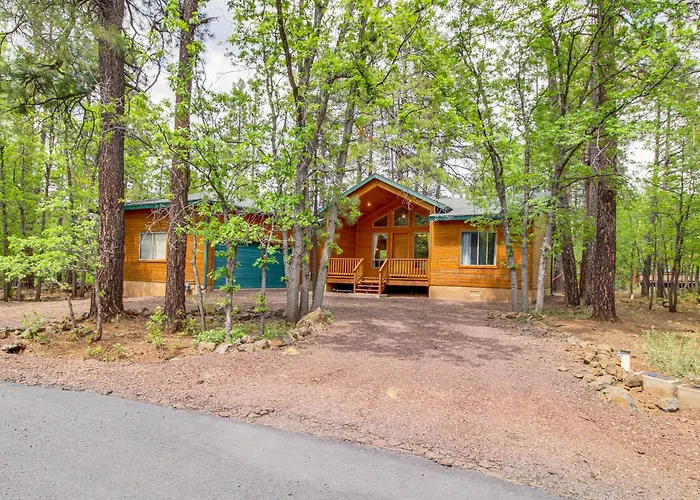Holiday home Trail Access On-site! Retreat Near Golf Pinetop-Lakeside